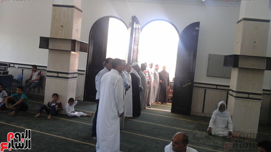 مستشار وزارة الأوقاف يفتتح مسجدا فى أبو كبير بالشرقية (3)