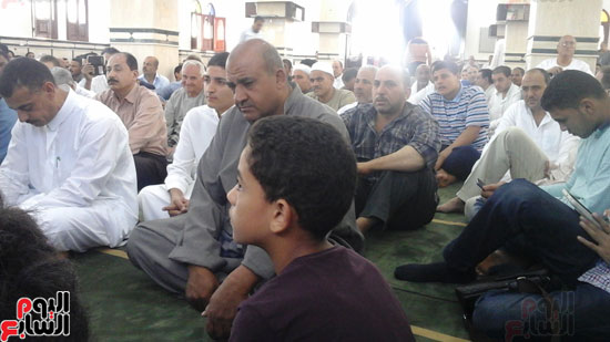 مستشار وزارة الأوقاف يفتتح مسجدا فى أبو كبير بالشرقية (6)