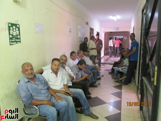 عمال القابضة للصرف الصحى ببورسعيد  (1)