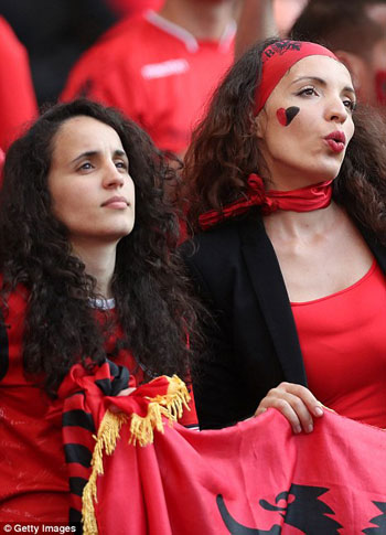 ألبانيا ورومانيا (9)