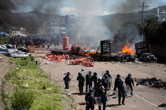 مقتل 3 وإصابة 45 خلال اشتباكات بين محتجين والشرطة فى المكسيك (1)