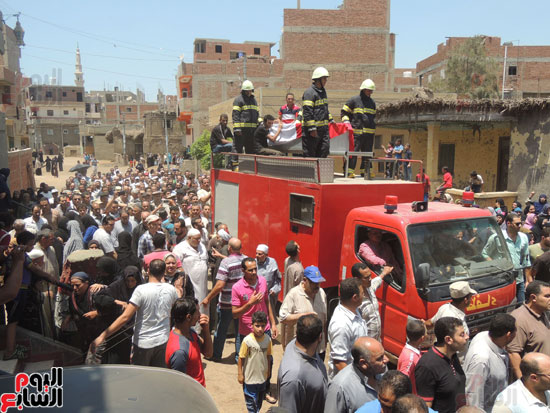 تشييع جثمان أمين شرطة بالدقهلية استشهد فى شمال سيناء (3)