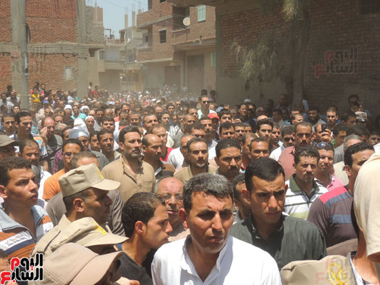 تشييع جثمان أمين شرطة بالدقهلية استشهد فى شمال سيناء (11)