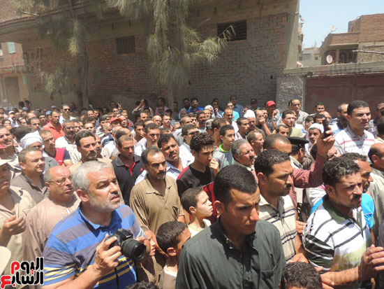 تشييع جثمان أمين شرطة بالدقهلية استشهد فى شمال سيناء (12)
