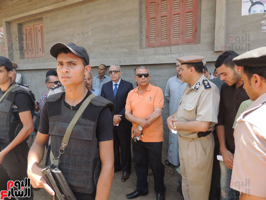 تشييع جثمان أمين شرطة بالدقهلية استشهد فى شمال سيناء (18)