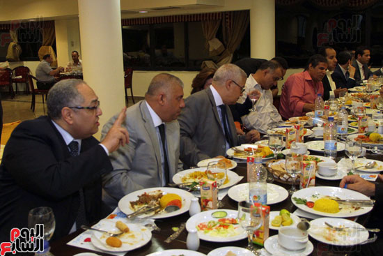 مركز الأهرام للدراسات السياسية ينظم حفل إفطار بحضور ضياء رشوان (10)