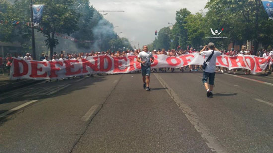 صورة6-مسيرة-مشجعين-بولندا