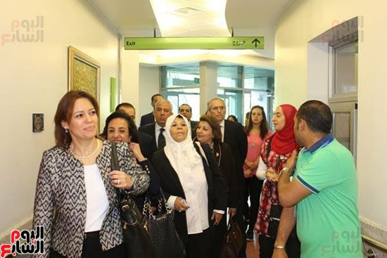 قيادات من أجل مصر تزور مستشفى 57357 (7)