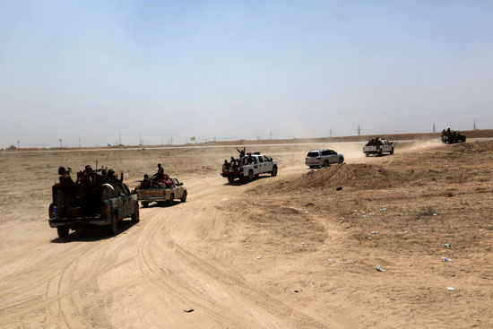 القوات العراقية تقترب من تحرير الفلوجة وتدك معاقل داعش بالصقلاوية (10)