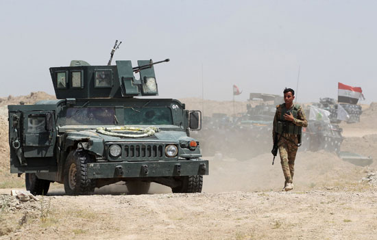 القوات العراقية تقترب من تحرير الفلوجة وتدك معاقل داعش بالصقلاوية (6)
