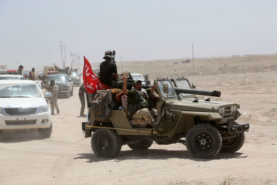 القوات العراقية تقترب من تحرير الفلوجة وتدك معاقل داعش بالصقلاوية (11)