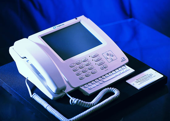 هواتف ذكية ، هاتف اى فون ، اسم ايفون ، اول شركة تمتلك ايفون ، شركة ابل ، شركة Cisco  (4)