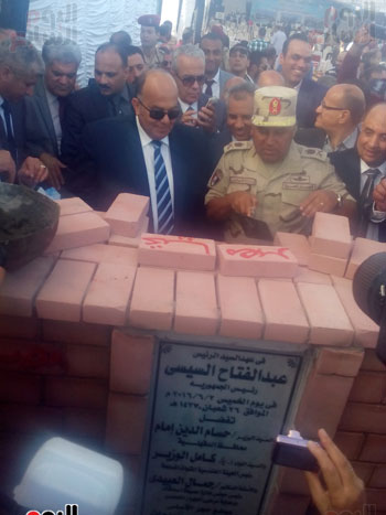 كامل الوزير القوات المسلحة تعمل لخدمة مصر.. وافتتاح صومعتين للقمح بالدقهلية (3)