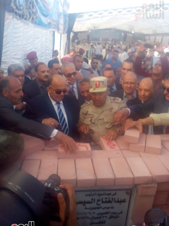 كامل الوزير القوات المسلحة تعمل لخدمة مصر.. وافتتاح صومعتين للقمح بالدقهلية (5)