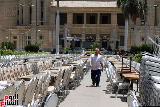 جابر نصار يتفقد الاستعدادات الأخيرة لحفل سحور جامعه القاهرة (10)