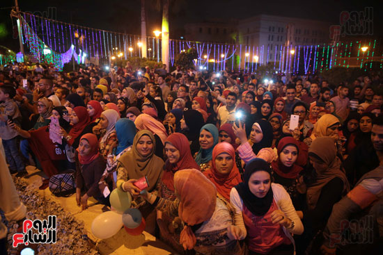 الطفل أحمد السيسى يشعل سحور جامعة القاهرة (5)