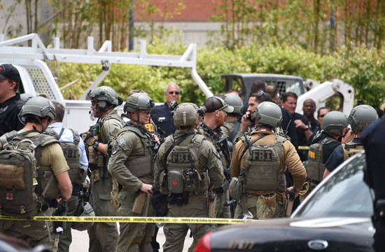 الشرطة تطوق جامعة كاليفونيا بعد مقتل شخصين فى حادث إطلاق نار (7)
