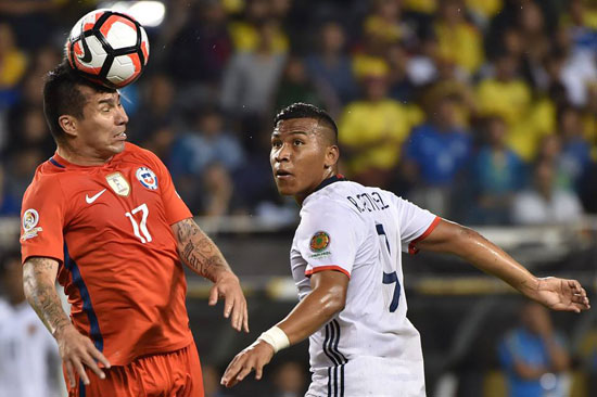 مباراة كولومبيا وتشيلي (12)