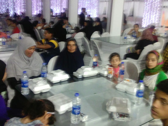 إفطار-100-أسرة-بحضور-السكرتير-العام-والمستشار-العسكرى-بكفر-الشيخ-(4)