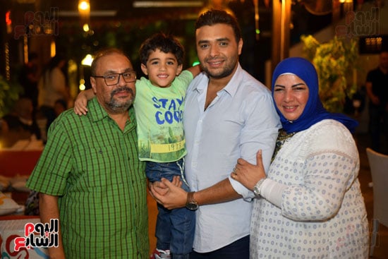 رامى صبرى يحتفل بعيد ميلاد زوجته وأولاده (12)