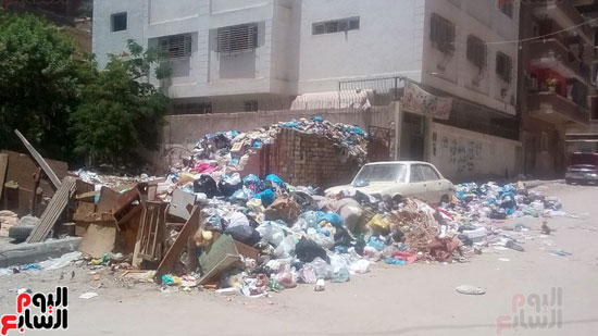 القمامة تغرق شوارع الإسكندرية والمحافظة تعجز عن حل الأزمة (1)