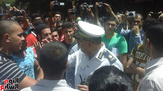 تظاهر طلاب الثانوية أمام نقابة الصحفيين (2)