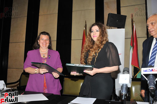 المصرية الأوروبية توقع بروتوكولا مع سيدات أعمال الإمارات لتنشيط السياحة التعليمية بمصر (3)