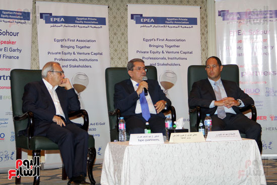 وزير المالية خلال حفل سحور الجمعية المصرية للاستثمار المباشر (2)