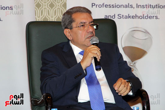وزير المالية خلال حفل سحور الجمعية المصرية للاستثمار المباشر (3)