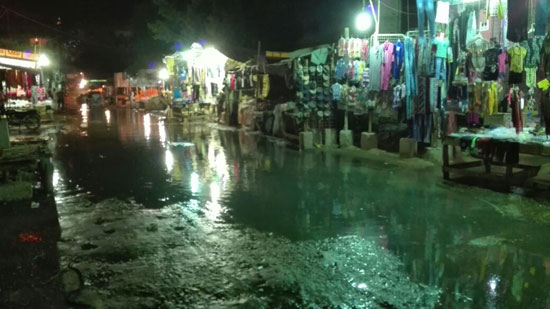 مياه الصرف تغرق شوارع حى السلام (4)