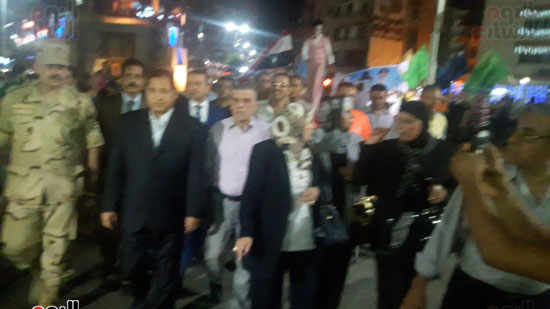 محافظة الغربية يشارك فى احتفالات ذكرى الثورة بشوارع طنطا (3)