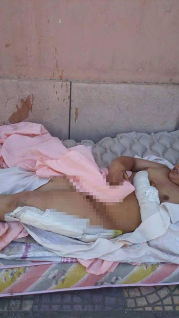 مستشفى كبرى بالإسكندرية يرفض علاج طفل فقير ويلقى به خارج المبنى (3)