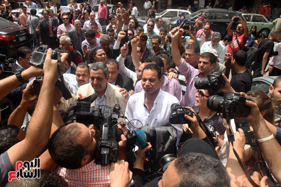 محاكمة نقيب الصحفيين وعضوى المجلس يحيى قلاش وخالد البلشى ةجمال عبد الرحيم (3)