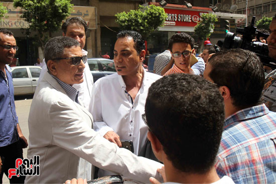 محاكمة نقيب الصحفيين وعضوى المجلس يحيى قلاش وخالد البلشى ةجمال عبد الرحيم (22)