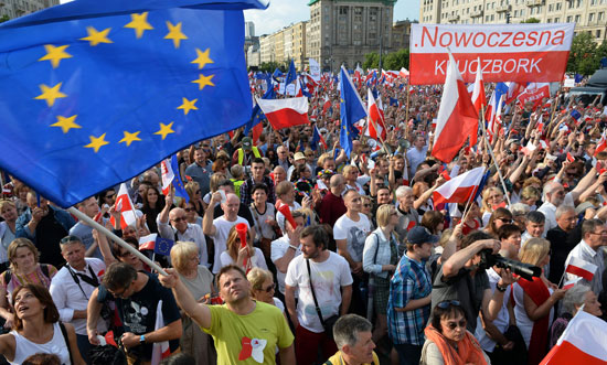 مظاهرات بولندا (1)