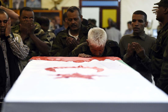 جثمان زعيم الجبهة الشعبية لتحرير الساقية الحمراء ووادى الذهب (بوليساريو) محمد عبد العزيز  (10)