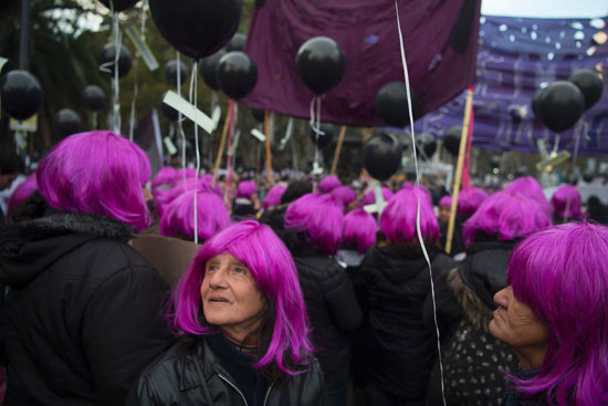 مظاهرات حاشدة فى الأرجنتين احتجاجا على جرائم العنف ضد النساء (11)