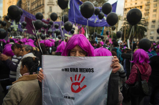 مظاهرات حاشدة فى الأرجنتين احتجاجا على جرائم العنف ضد النساء (5)
