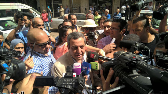 صحفيون يتوجهون من مقر نقابتهم لمحكمة عابدين للتضامن مع يحيى قلاش (1)