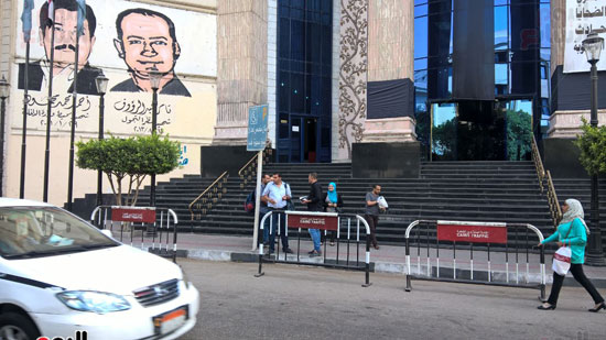 صحفيون يتوجهون من مقر نقابتهم لمحكمة عابدين للتضامن مع يحيى قلاش (4)