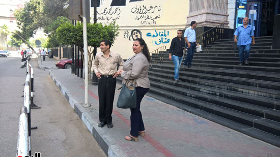 صحفيون يتوجهون من مقر نقابتهم لمحكمة عابدين للتضامن مع يحيى قلاش (6)