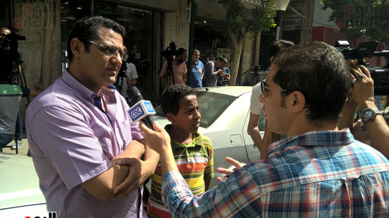 صحفيون يتوجهون من مقر نقابتهم لمحكمة عابدين للتضامن مع يحيى قلاش (12)