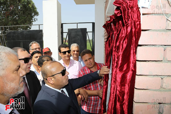 هشام عبد الباسط محافظ المنوفية يفتتح مشروع محطة صرف صحى (6)