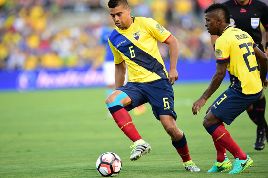 البرازيل تبدأ مشوار كوبا أمريكا بتعادل باهت أمام الإكوادور (15)