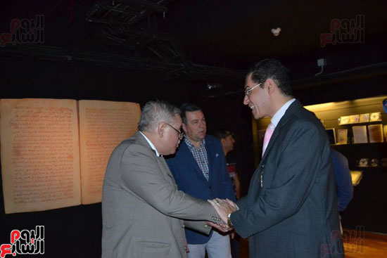 قنصل روسيا بالإسكندرية يزور متحف المخطوطات (2)