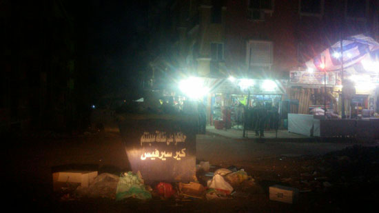 القمامة تحاصر شوارع مدينة العبور وسط تخاذل المسئولين  (5)