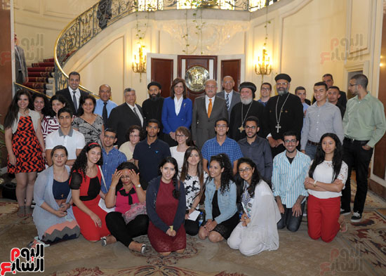 رئيس الوزراء يلتقى أبناء الجالية المصرية فى كندا لبحث مطالبهم (16)