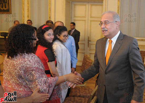 رئيس الوزراء يلتقى أبناء الجالية المصرية فى كندا لبحث مطالبهم (20)