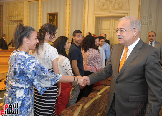 رئيس الوزراء يلتقى أبناء الجالية المصرية فى كندا لبحث مطالبهم (21)