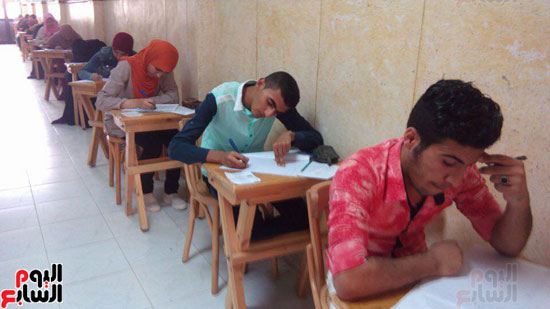 امتحانات جامعة قناة السويس (3)